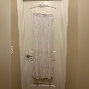 VENUS Chic Cream Maxi Dress